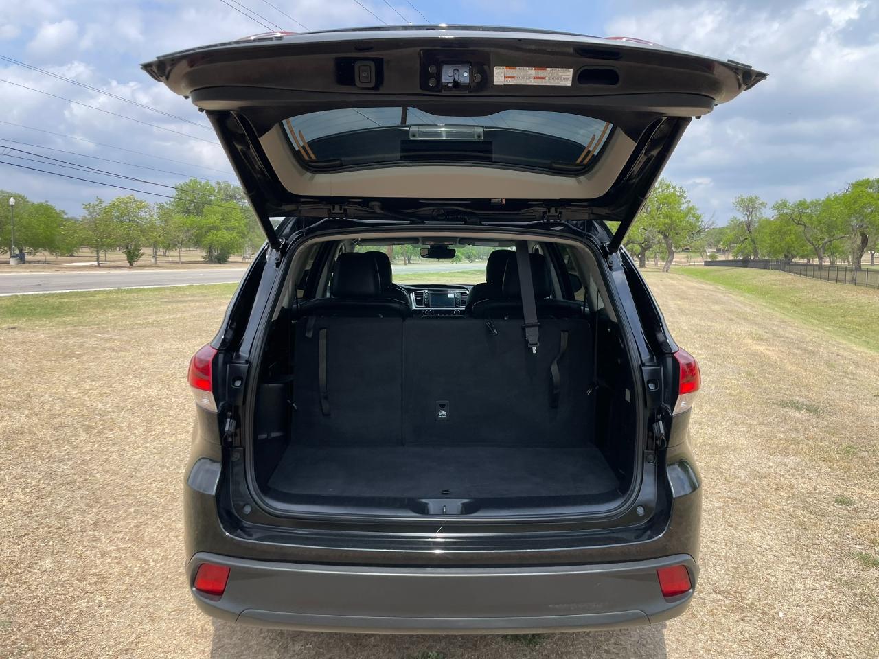 Toyota Highlander SE FWD V6 2019