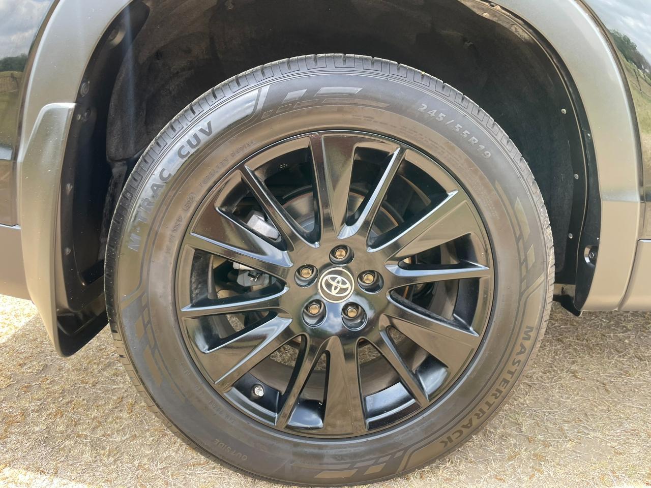 Toyota Highlander SE FWD V6 2019