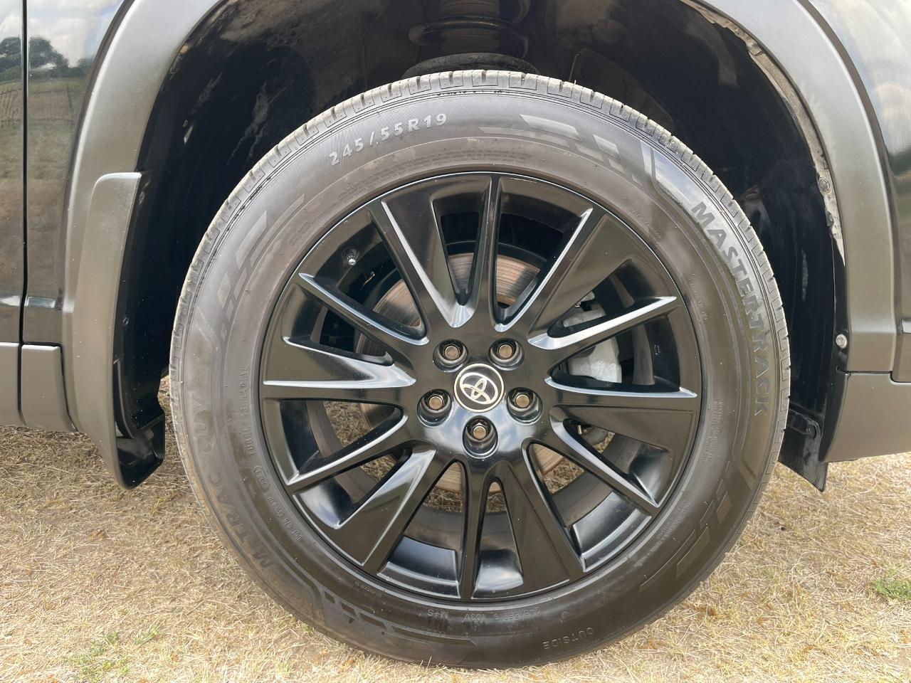 Toyota Highlander SE FWD V6 2019