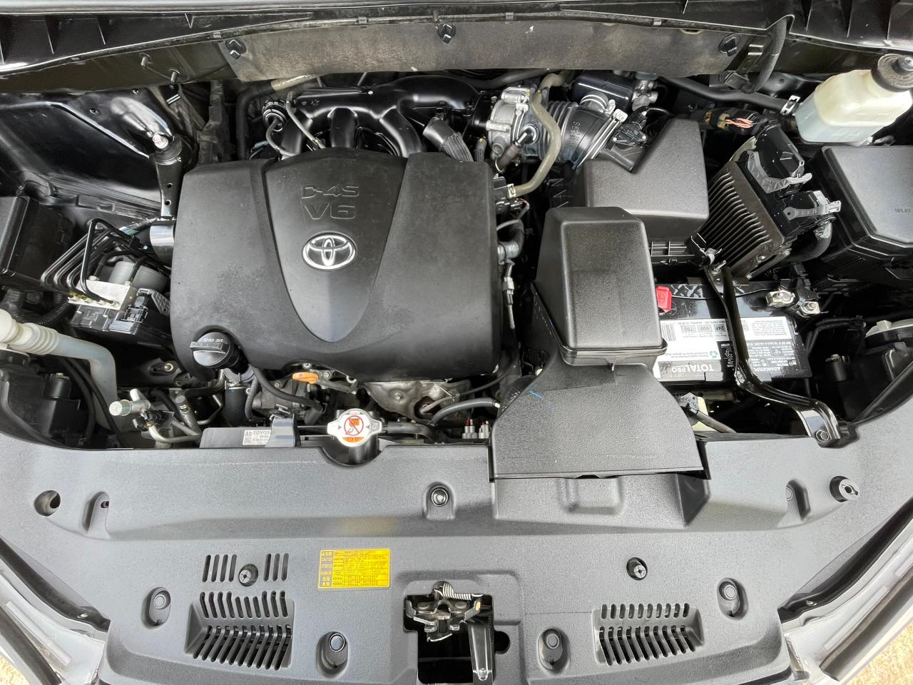 Toyota Highlander SE FWD V6 2019