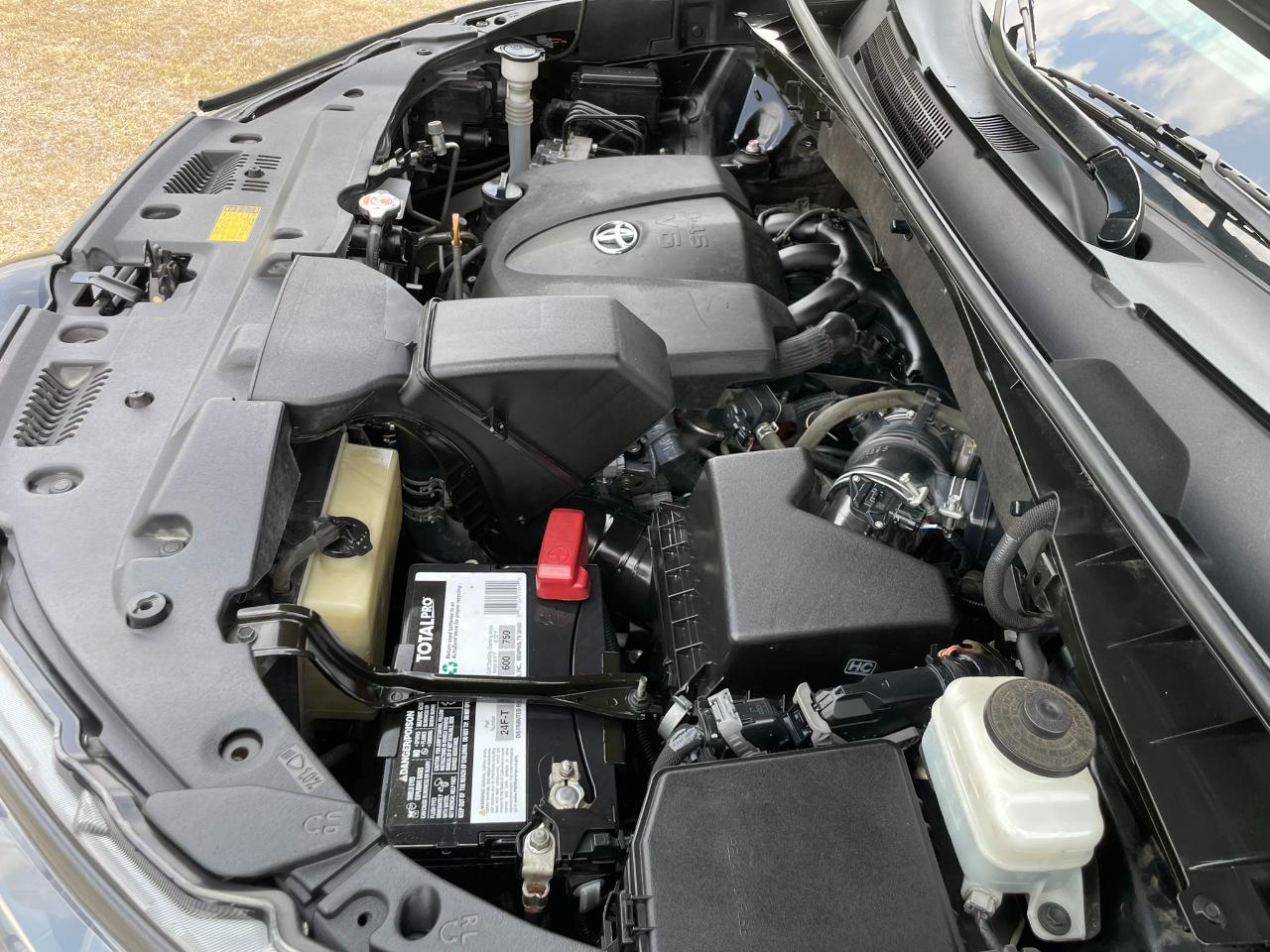 Toyota Highlander SE FWD V6 2019