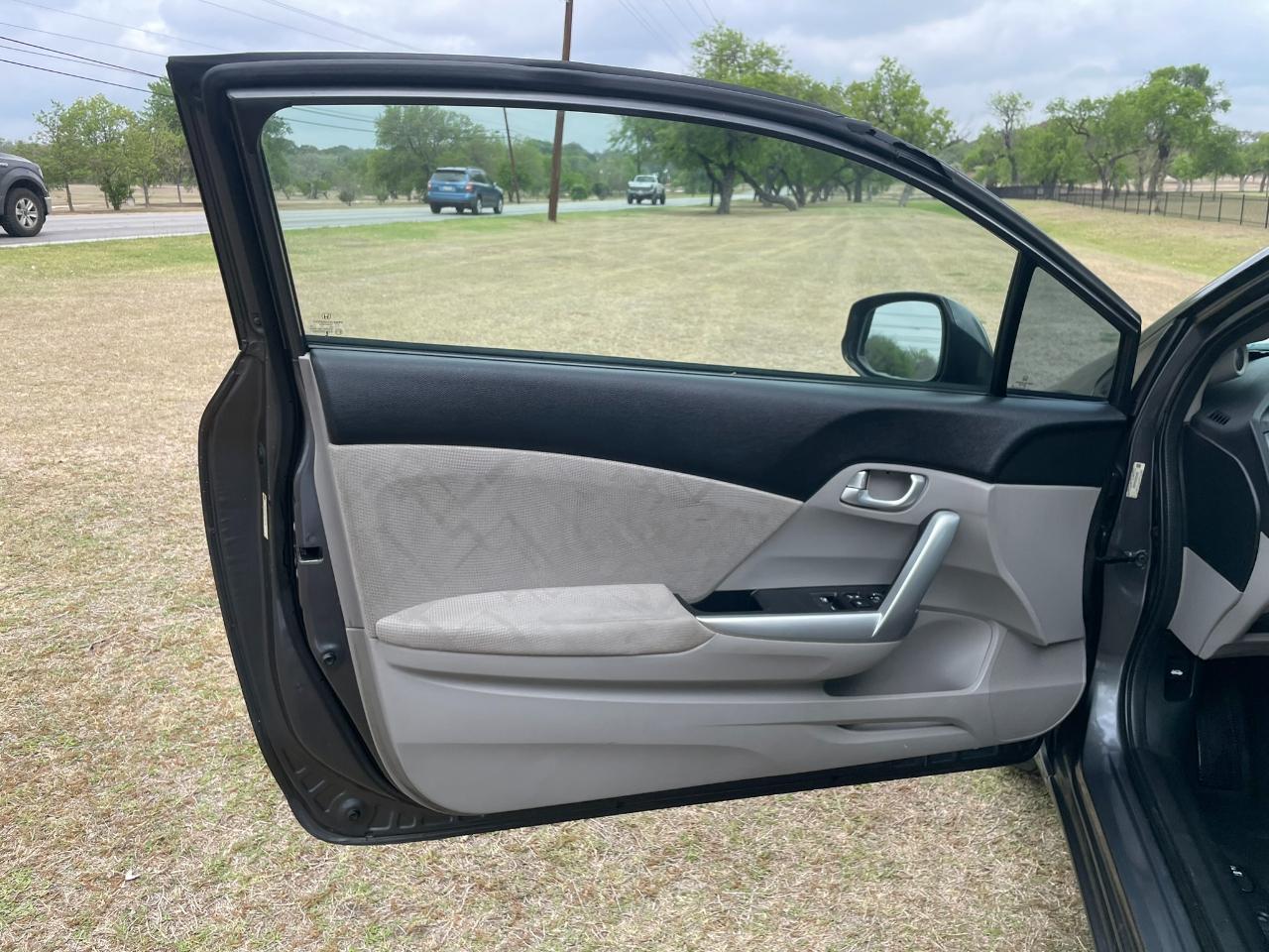 Honda Civic EX Coupe 5-Speed AT 2013