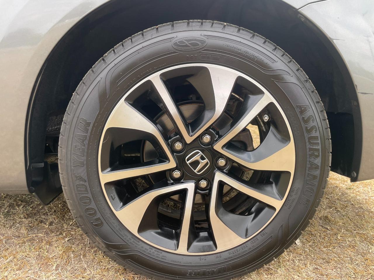 Honda Civic EX Coupe 5-Speed AT 2013