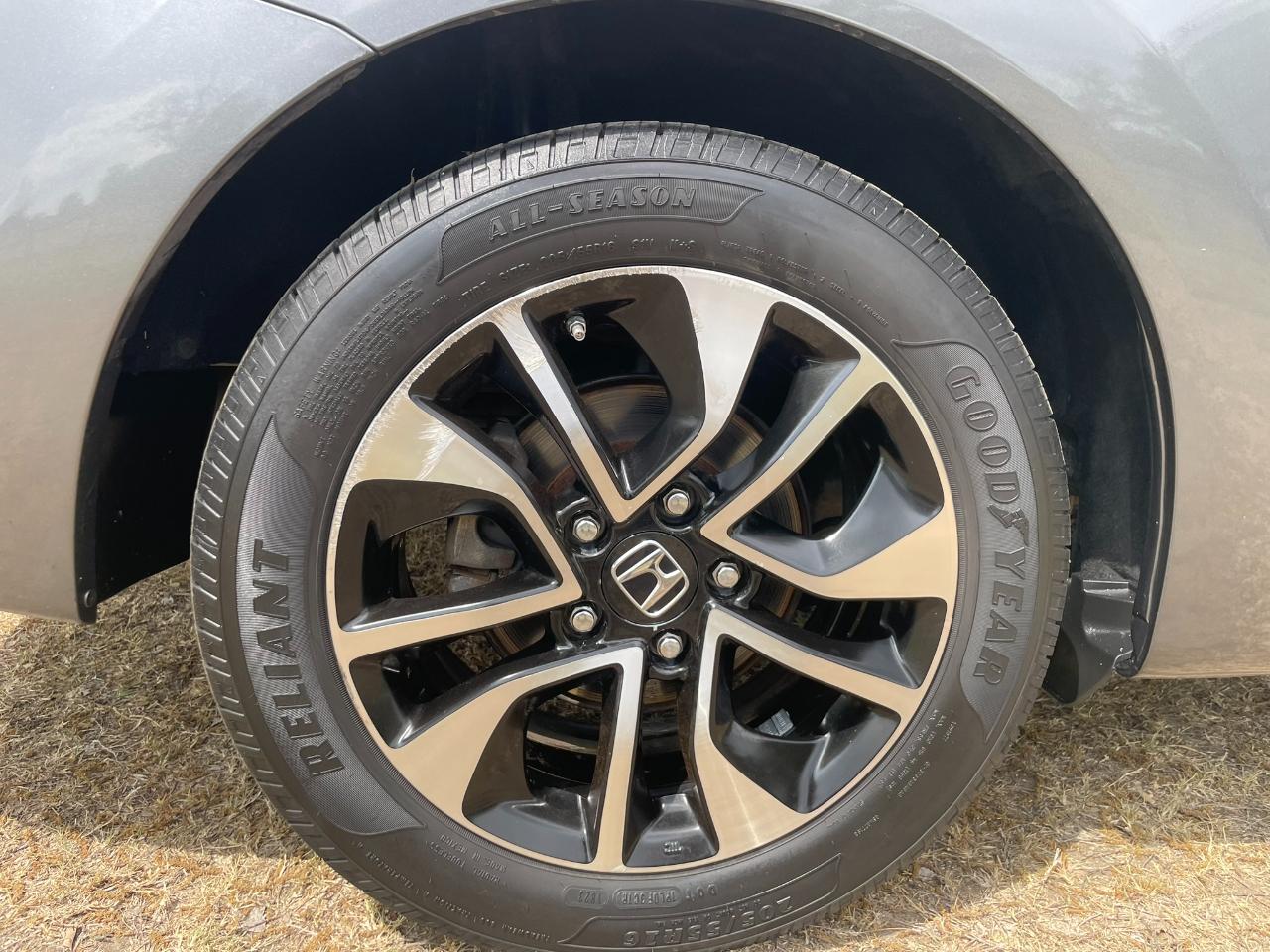 Honda Civic EX Coupe 5-Speed AT 2013