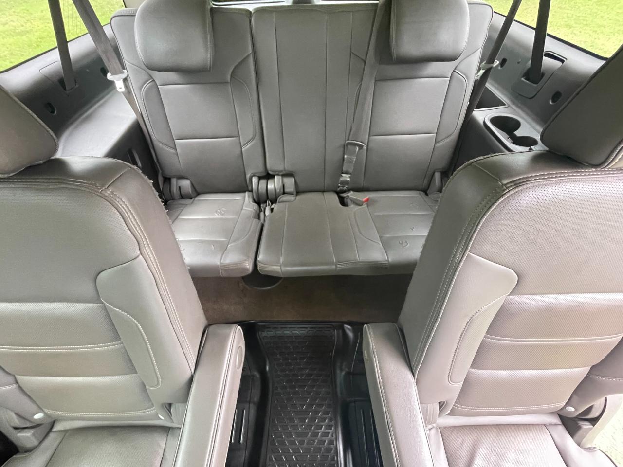 GMC Yukon XL Denali 2WD 2016