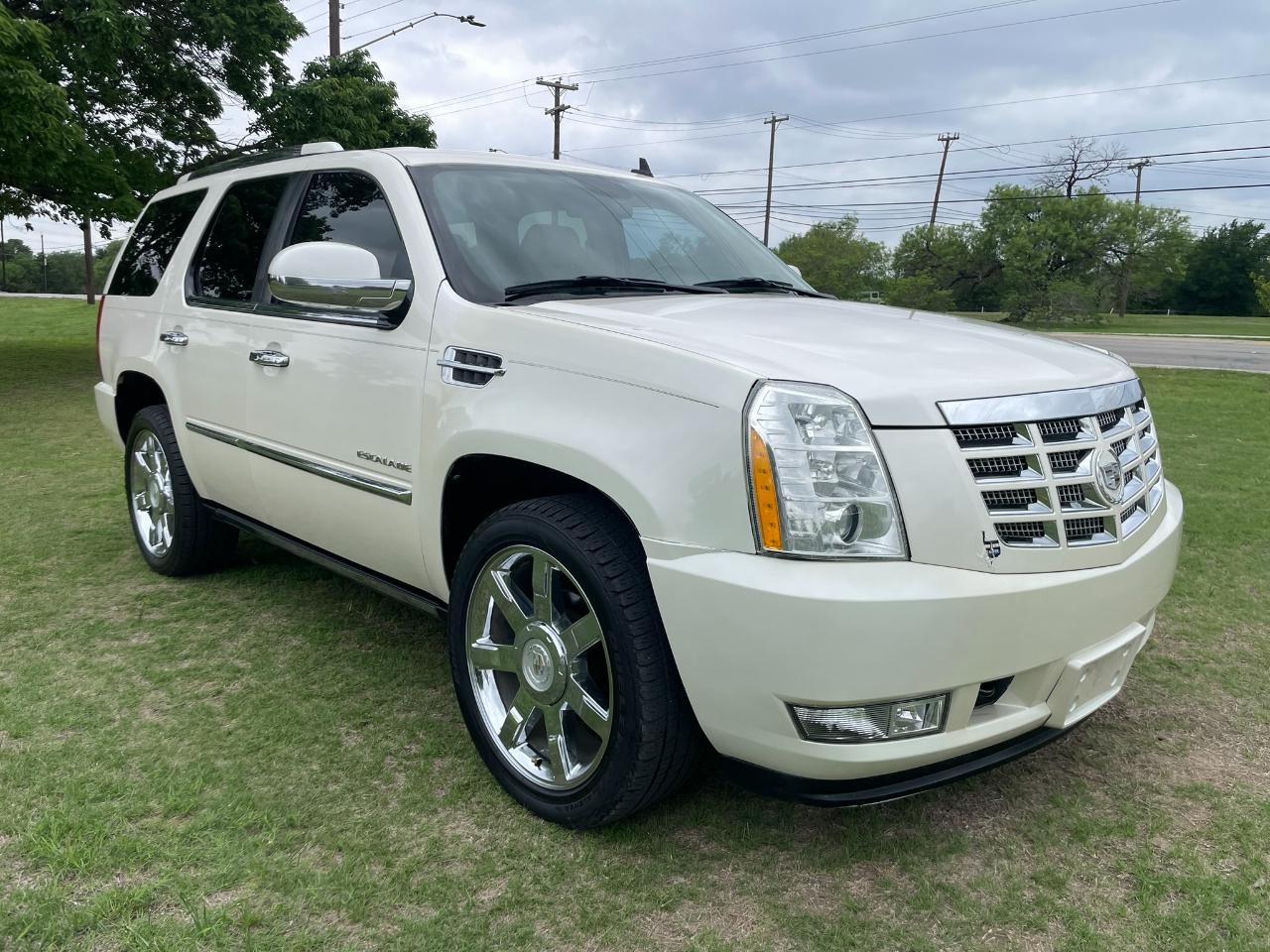 Cadillac Escalade AWD Premium 2011