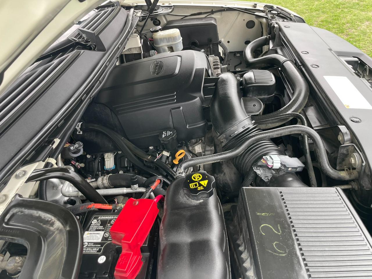 Cadillac Escalade AWD Premium 2011