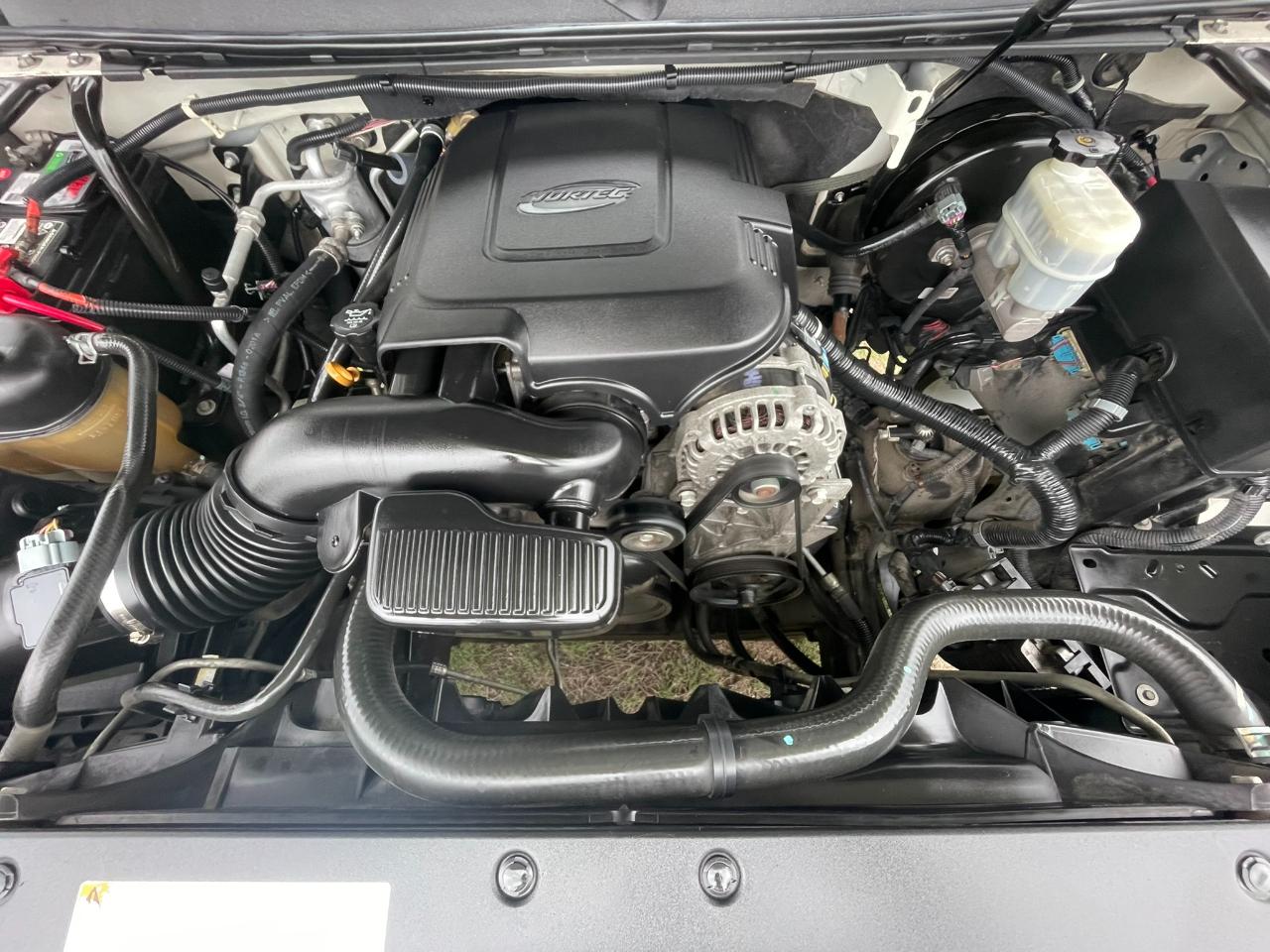 Cadillac Escalade AWD Premium 2011