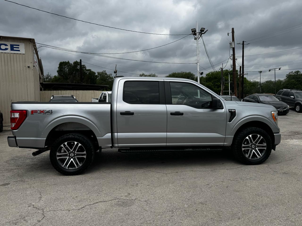 Ford F-150 STX 4WD SuperCrew 5.5' Box 2022