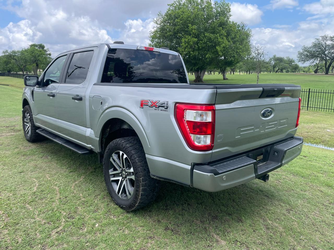 Ford F-150 STX 4WD SuperCrew 5.5' Box 2022