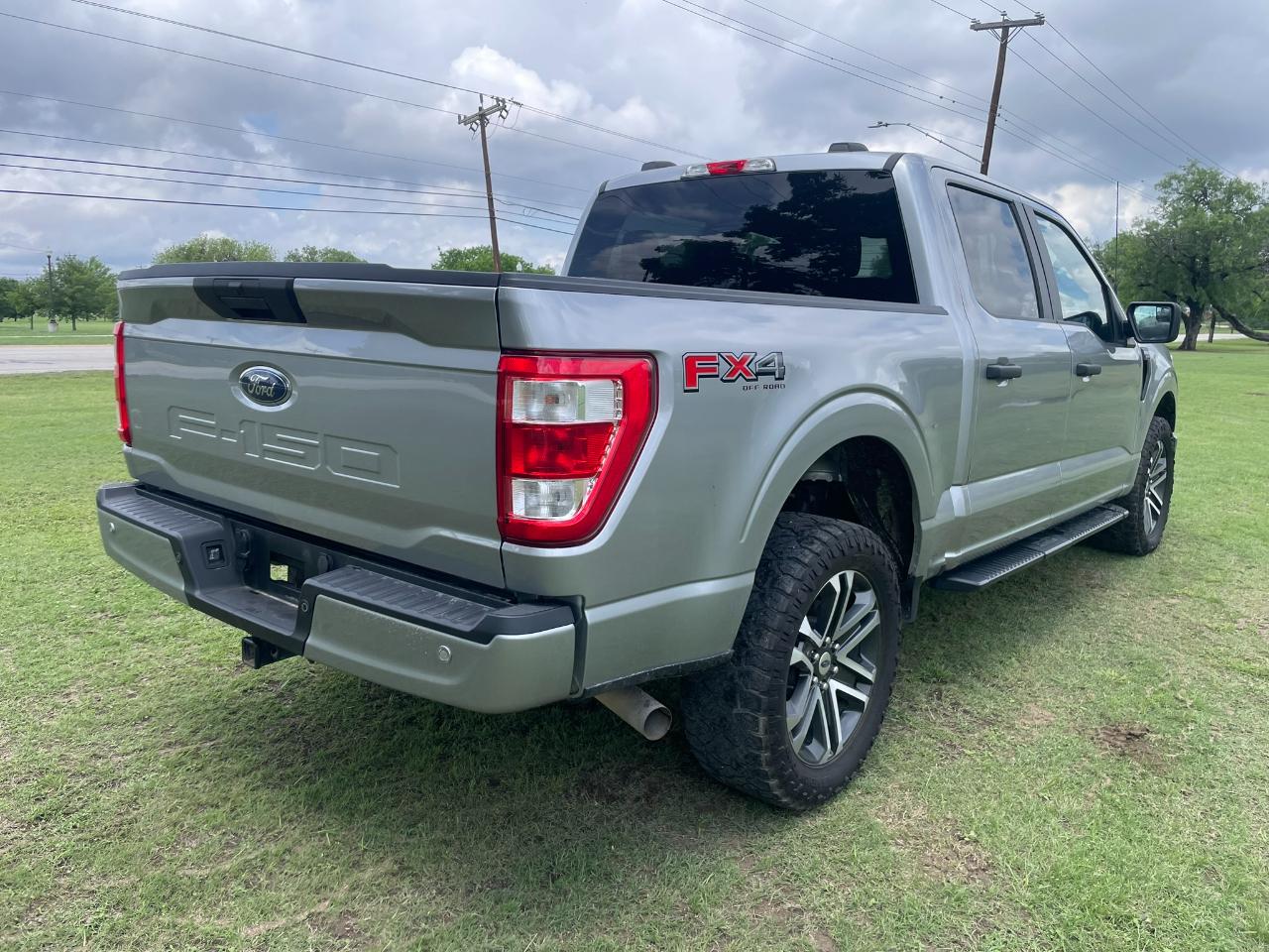 Ford F-150 STX 4WD SuperCrew 5.5' Box 2022