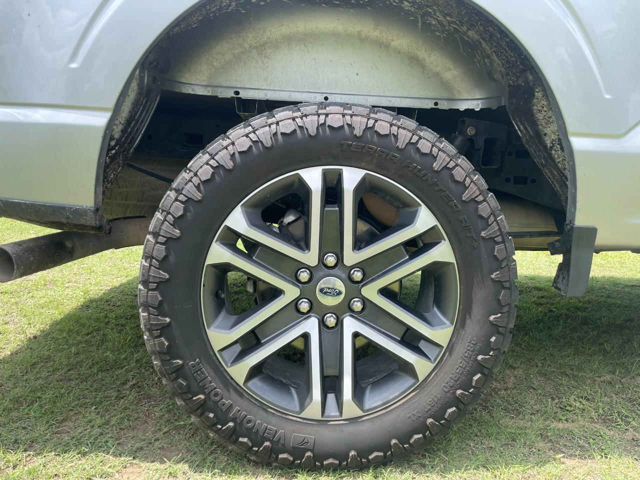 Ford F-150 STX 4WD SuperCrew 5.5' Box 2022