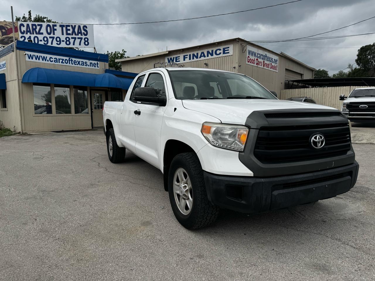Toyota Tundra  2015