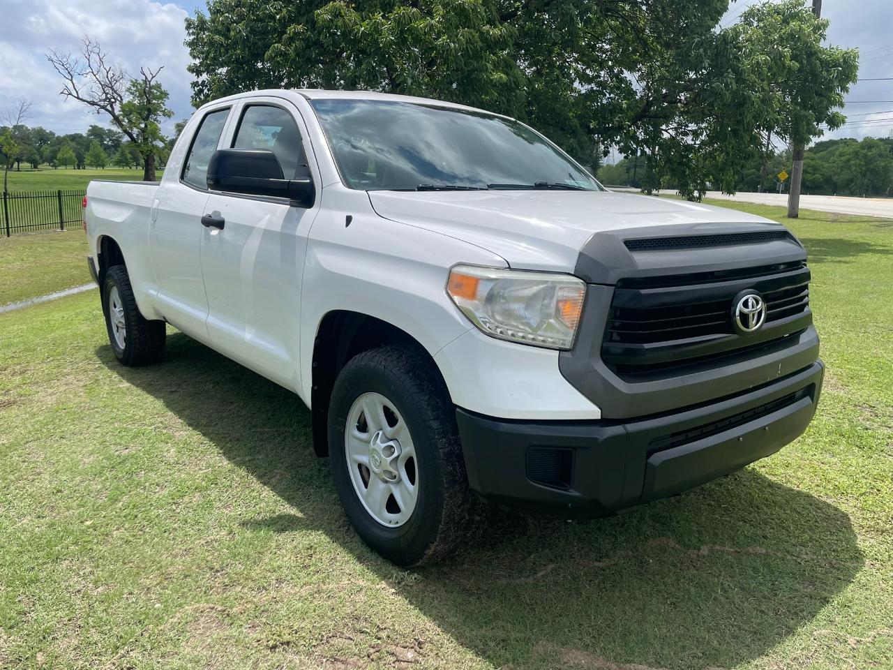 Toyota Tundra  2015