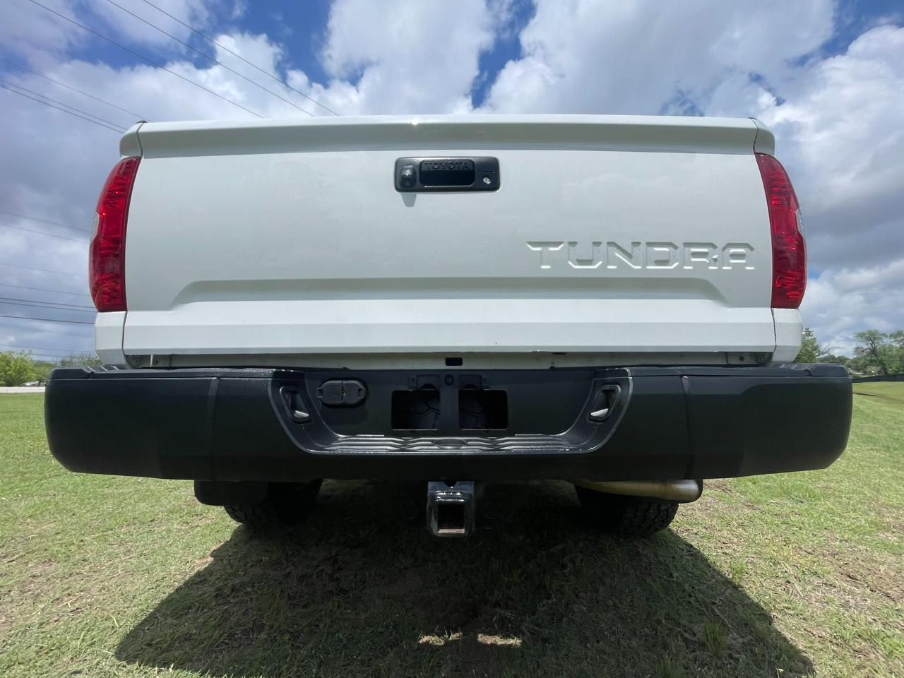Toyota Tundra  2015