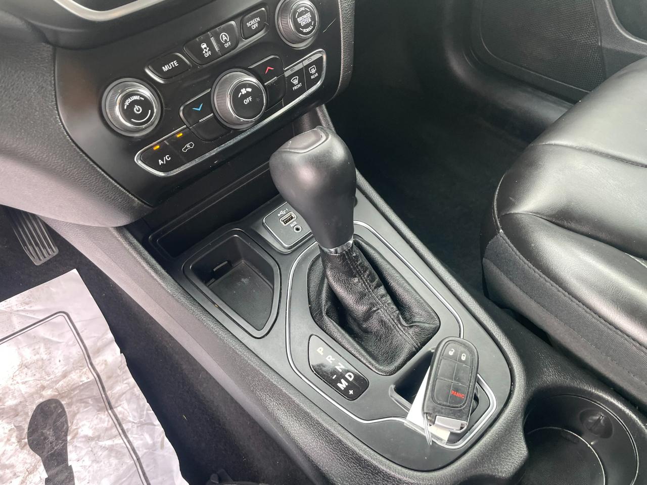 Jeep Cherokee Latitude Plus FWD 2019