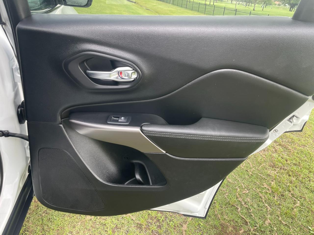 Jeep Cherokee Latitude Plus FWD 2019