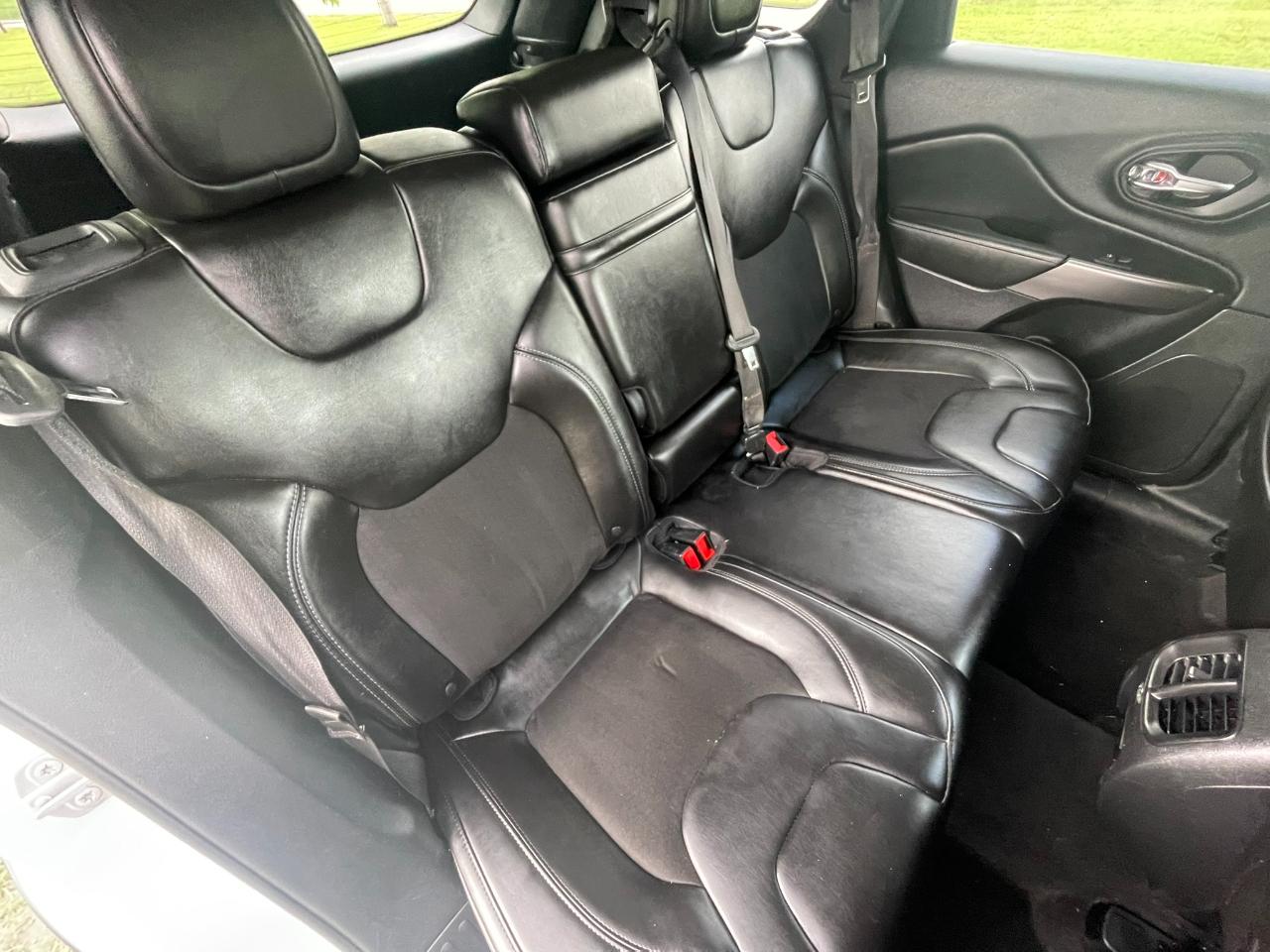 Jeep Cherokee Latitude Plus FWD 2019