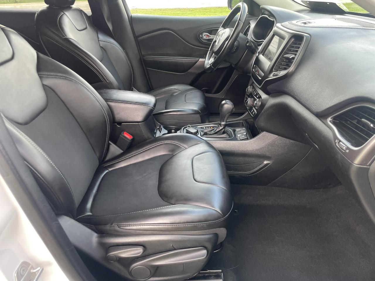 Jeep Cherokee Latitude Plus FWD 2019