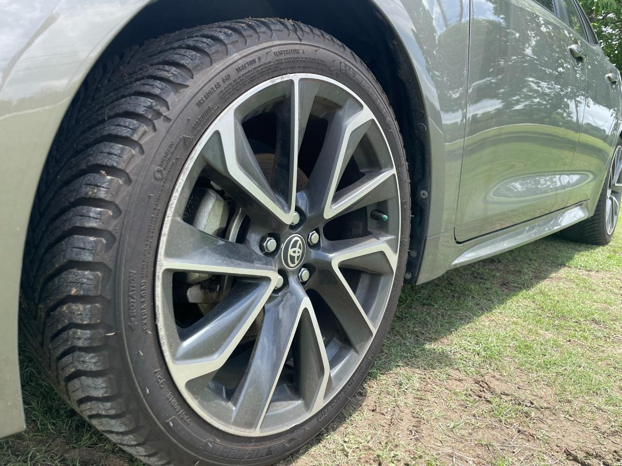 Toyota Corolla XLE CVT 2019