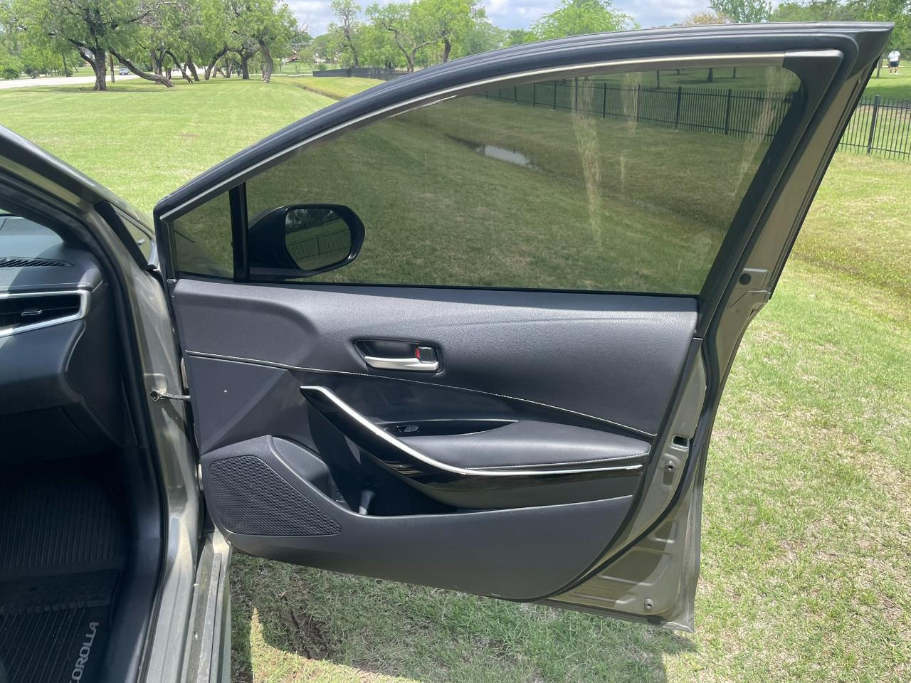 Toyota Corolla XLE CVT 2019