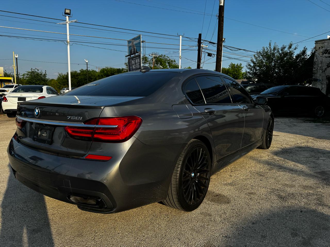 BMW 7-Series 750i xDrive 2018