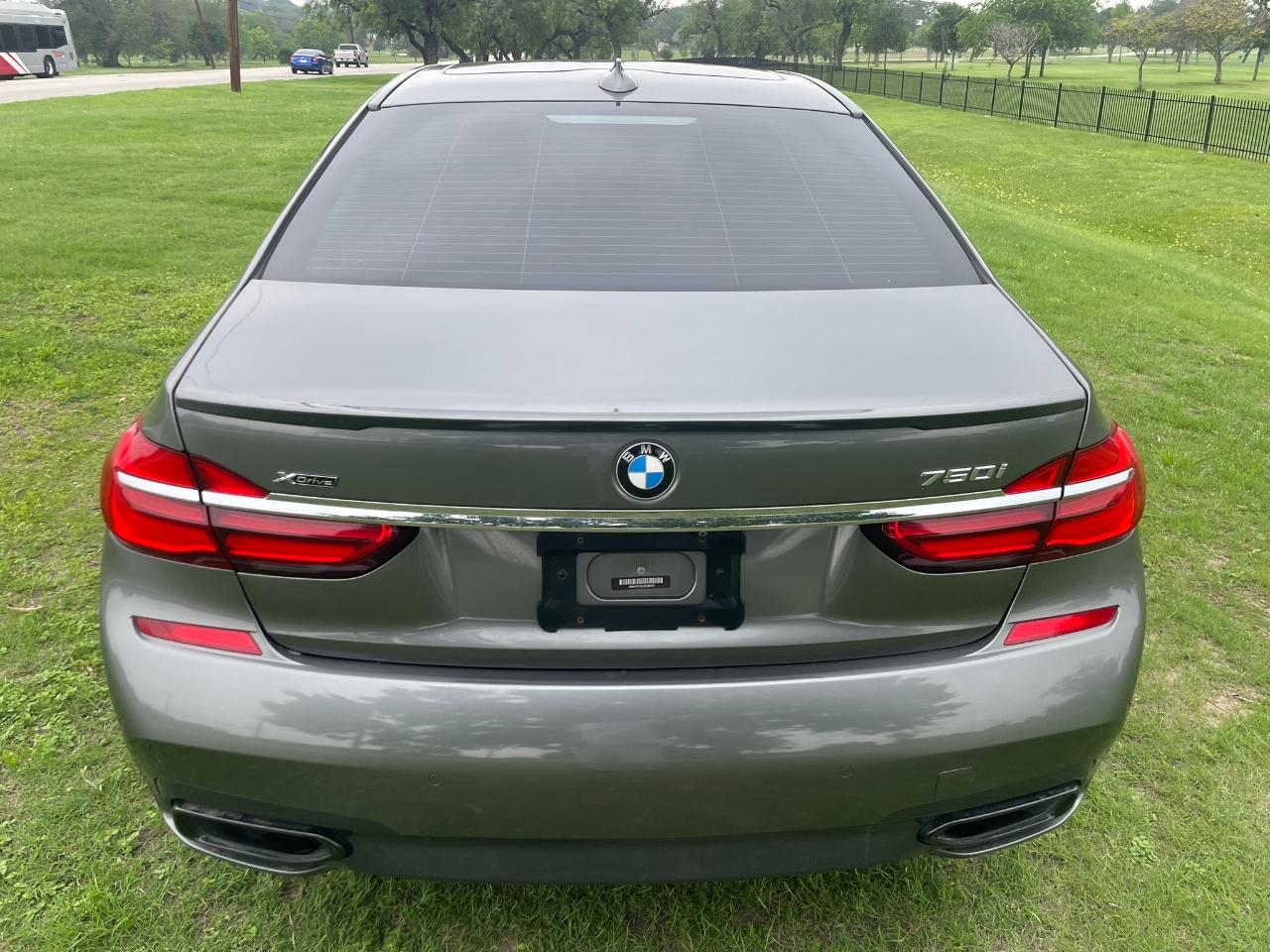 BMW 7-Series 750i xDrive 2018