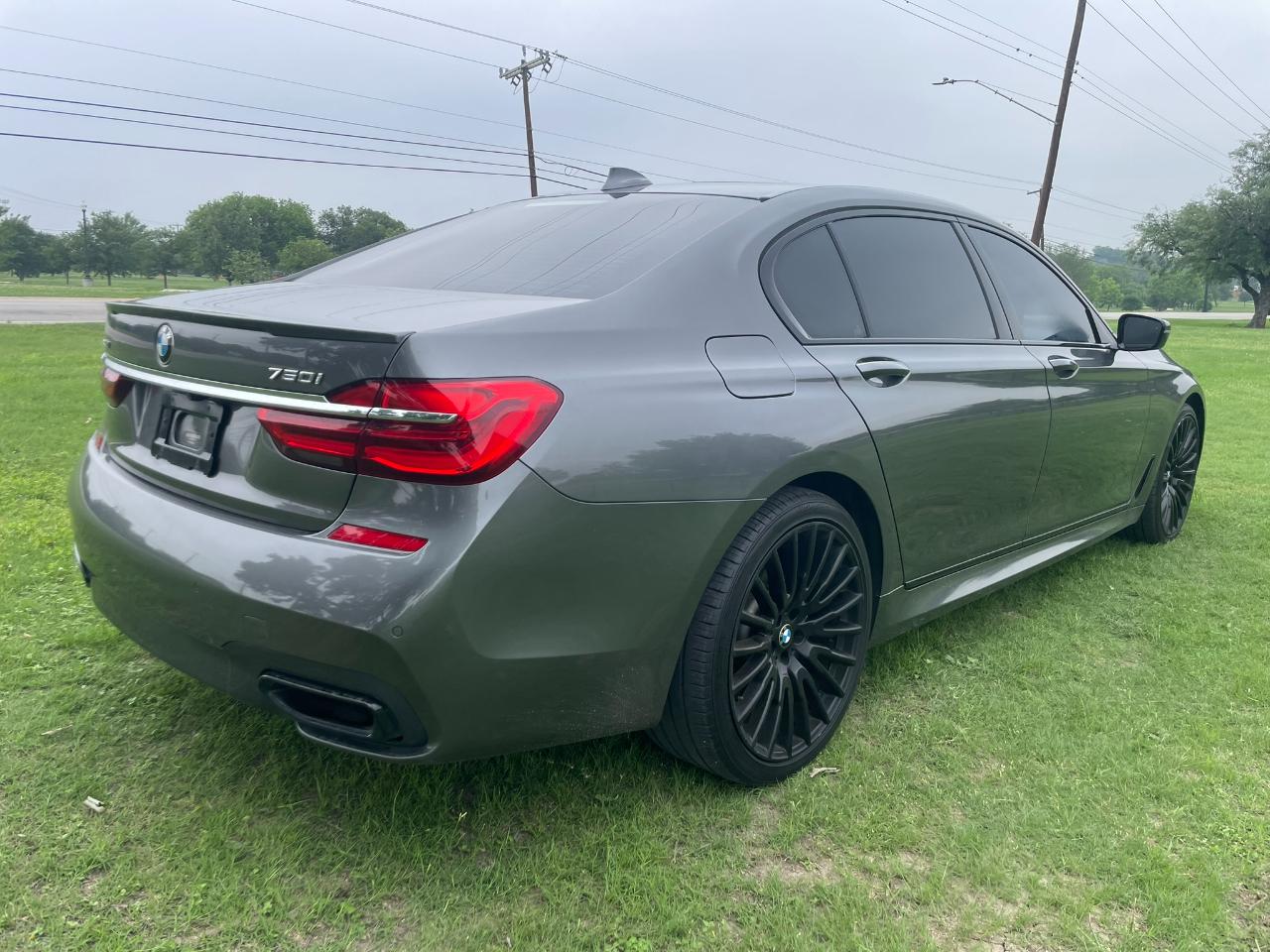BMW 7-Series 750i xDrive 2018