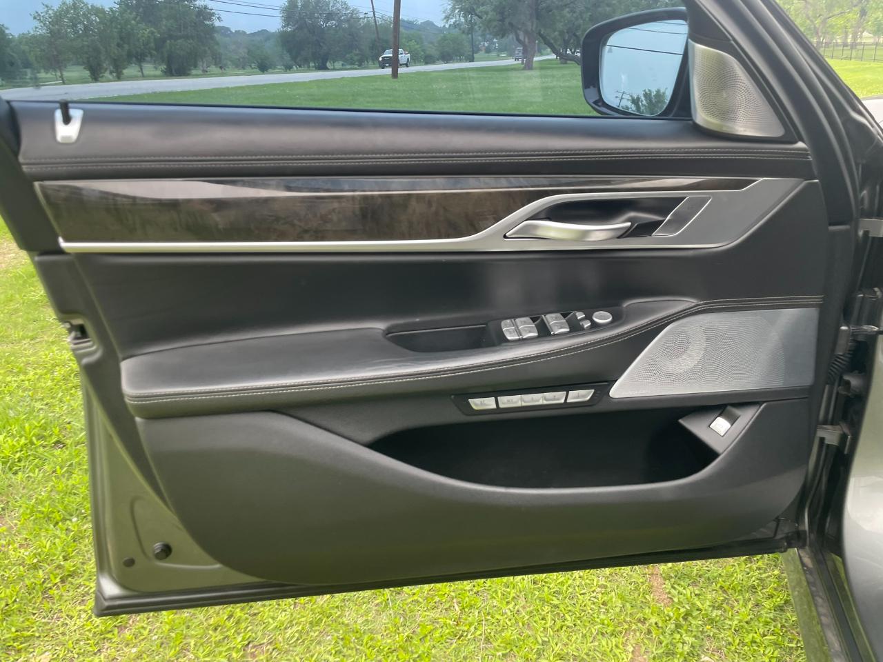BMW 7-Series 750i xDrive 2018