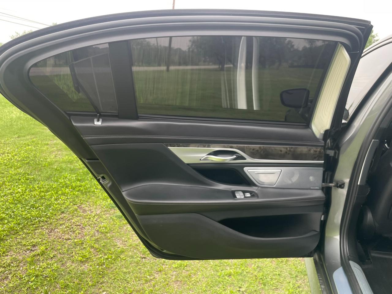 BMW 7-Series 750i xDrive 2018