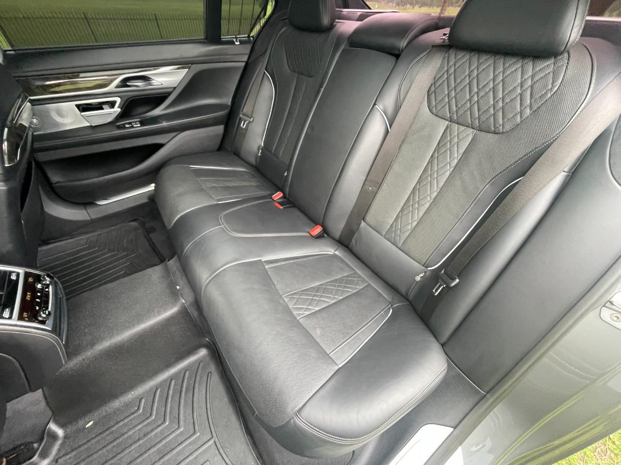 BMW 7-Series 750i xDrive 2018
