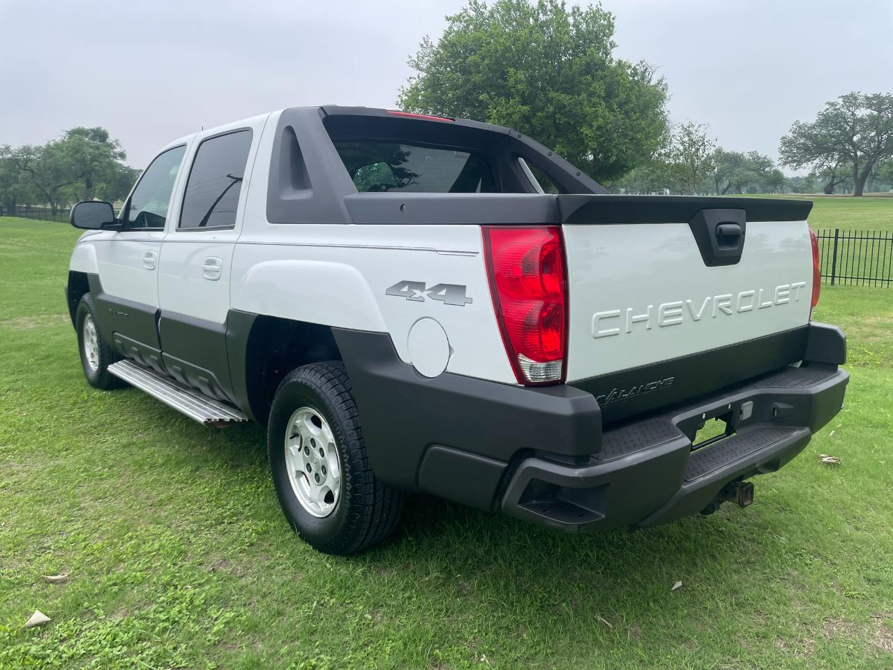 Chevrolet Avalanche 1500 4WD 2003