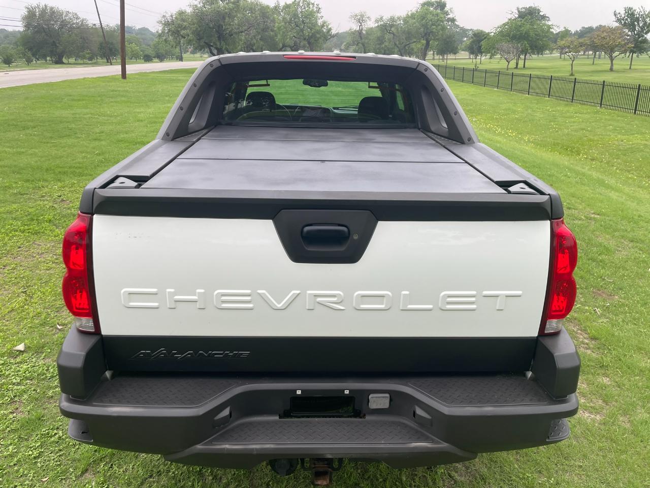 Chevrolet Avalanche 1500 4WD 2003