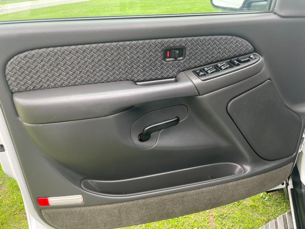 Chevrolet Avalanche 1500 4WD 2003