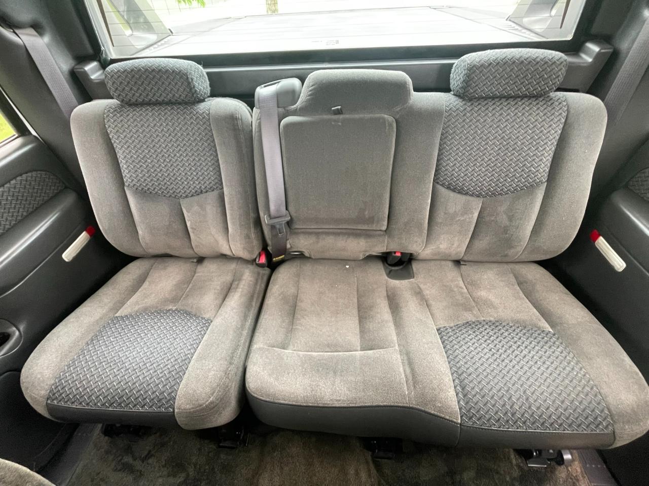 Chevrolet Avalanche 1500 4WD 2003