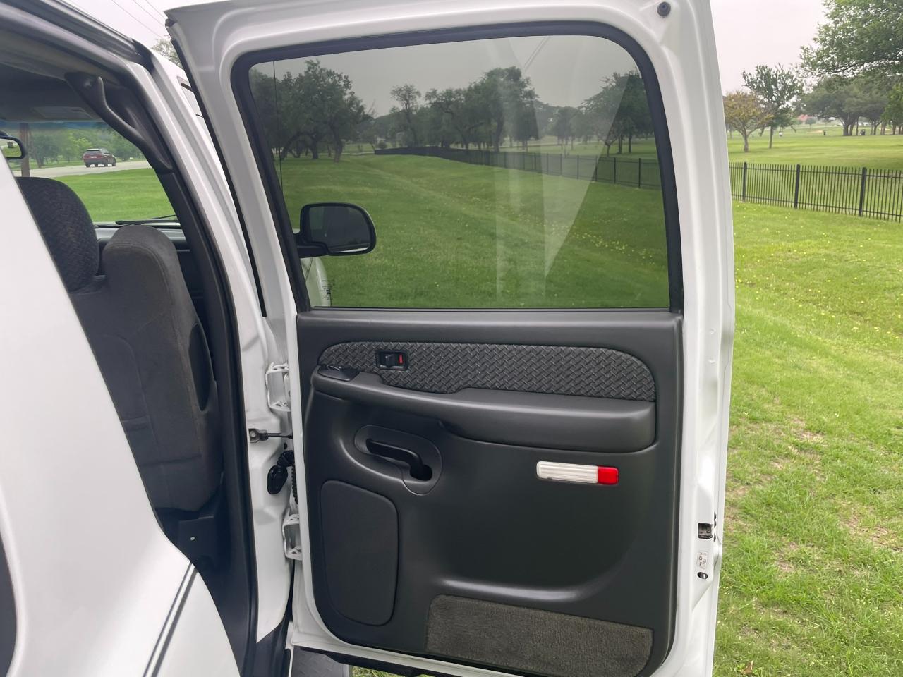 Chevrolet Avalanche 1500 4WD 2003