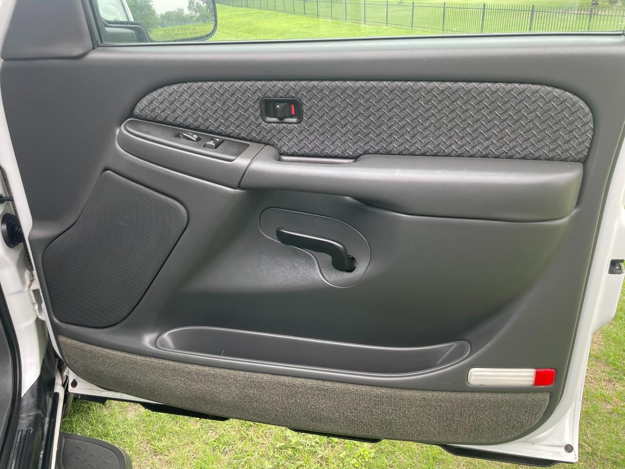 Chevrolet Avalanche 1500 4WD 2003