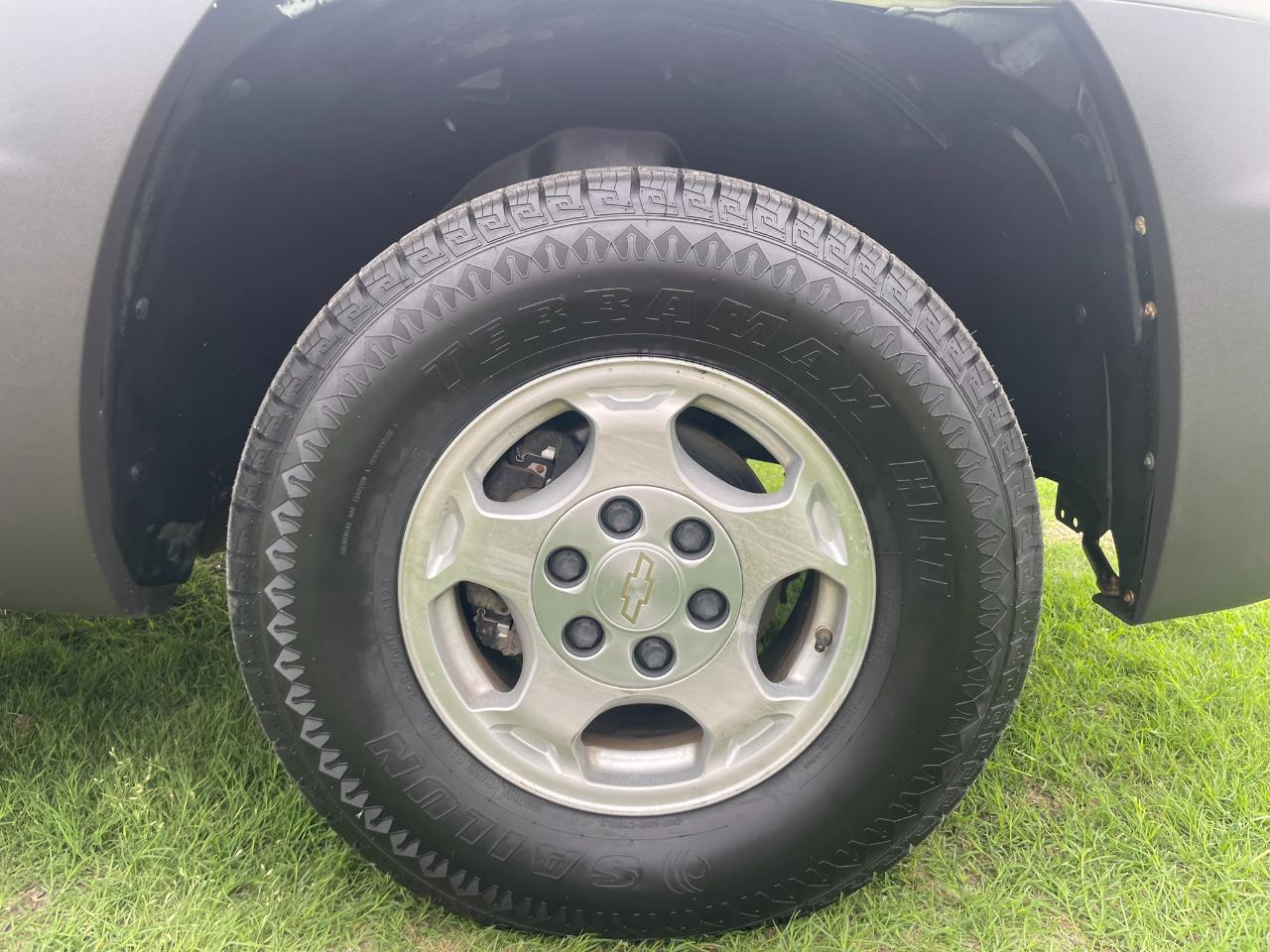 Chevrolet Avalanche 1500 4WD 2003