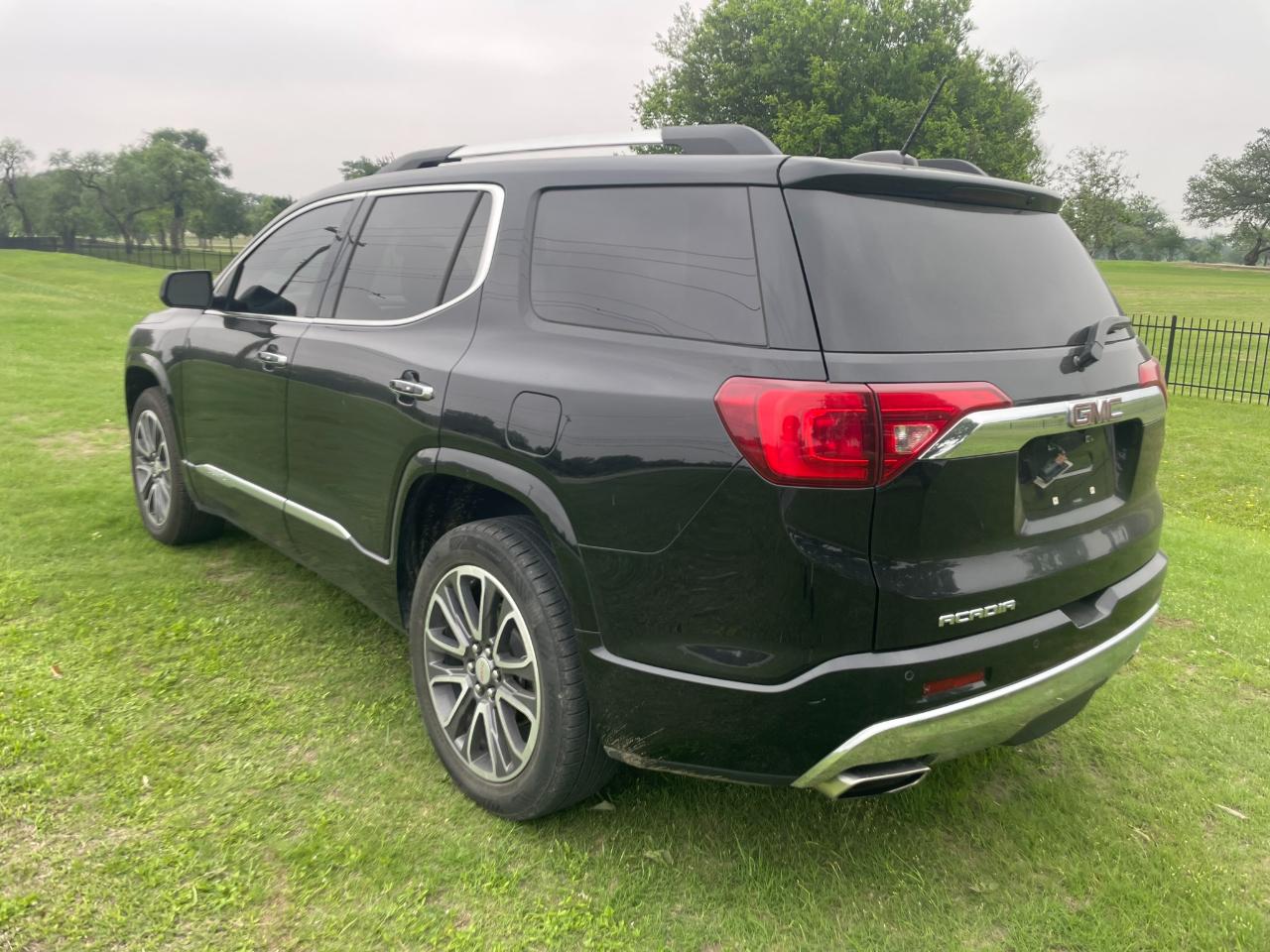 GMC Acadia Denali 2017