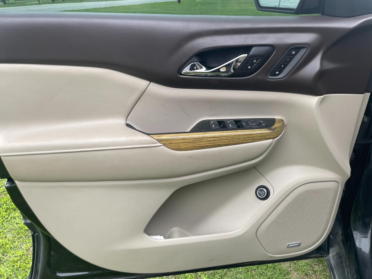 GMC Acadia Denali 2017