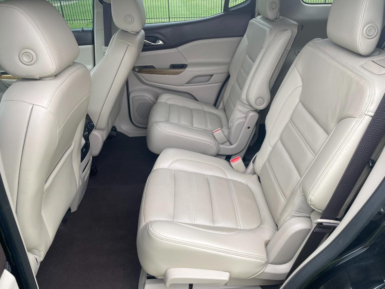 GMC Acadia Denali 2017