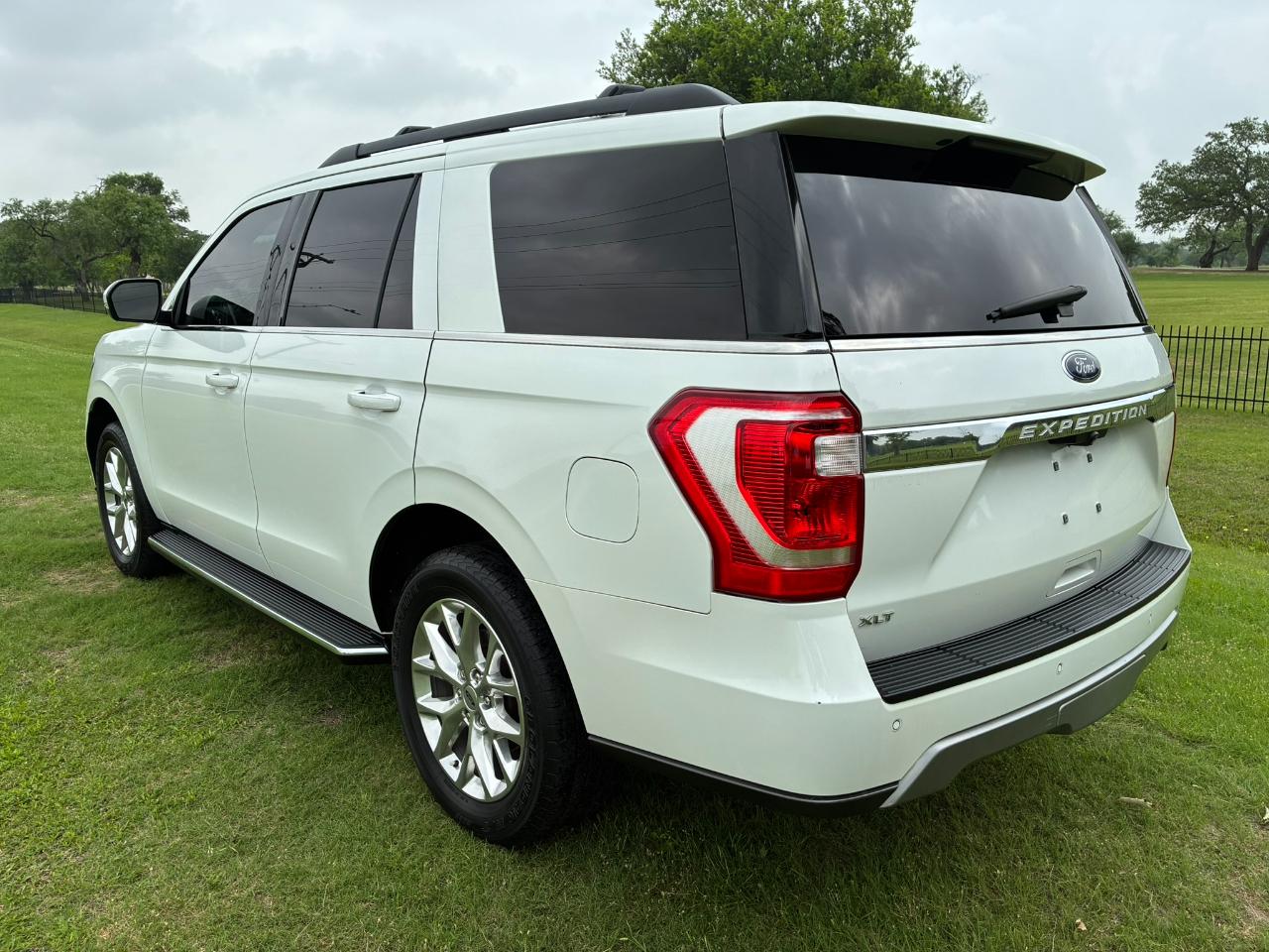 2021 Ford Expedition XLT's photo