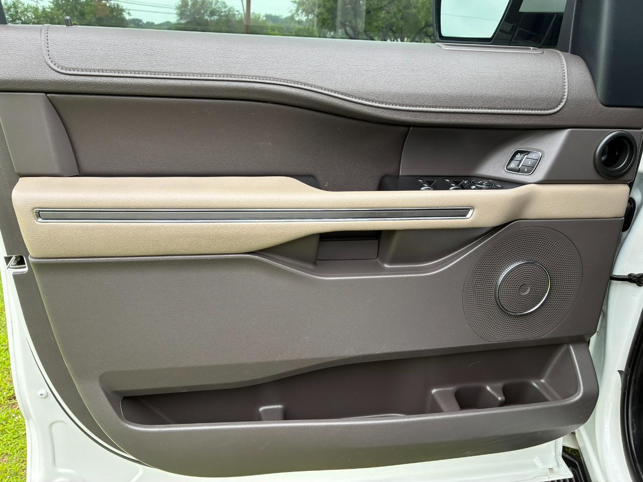 Ford Expedition XLT 2021