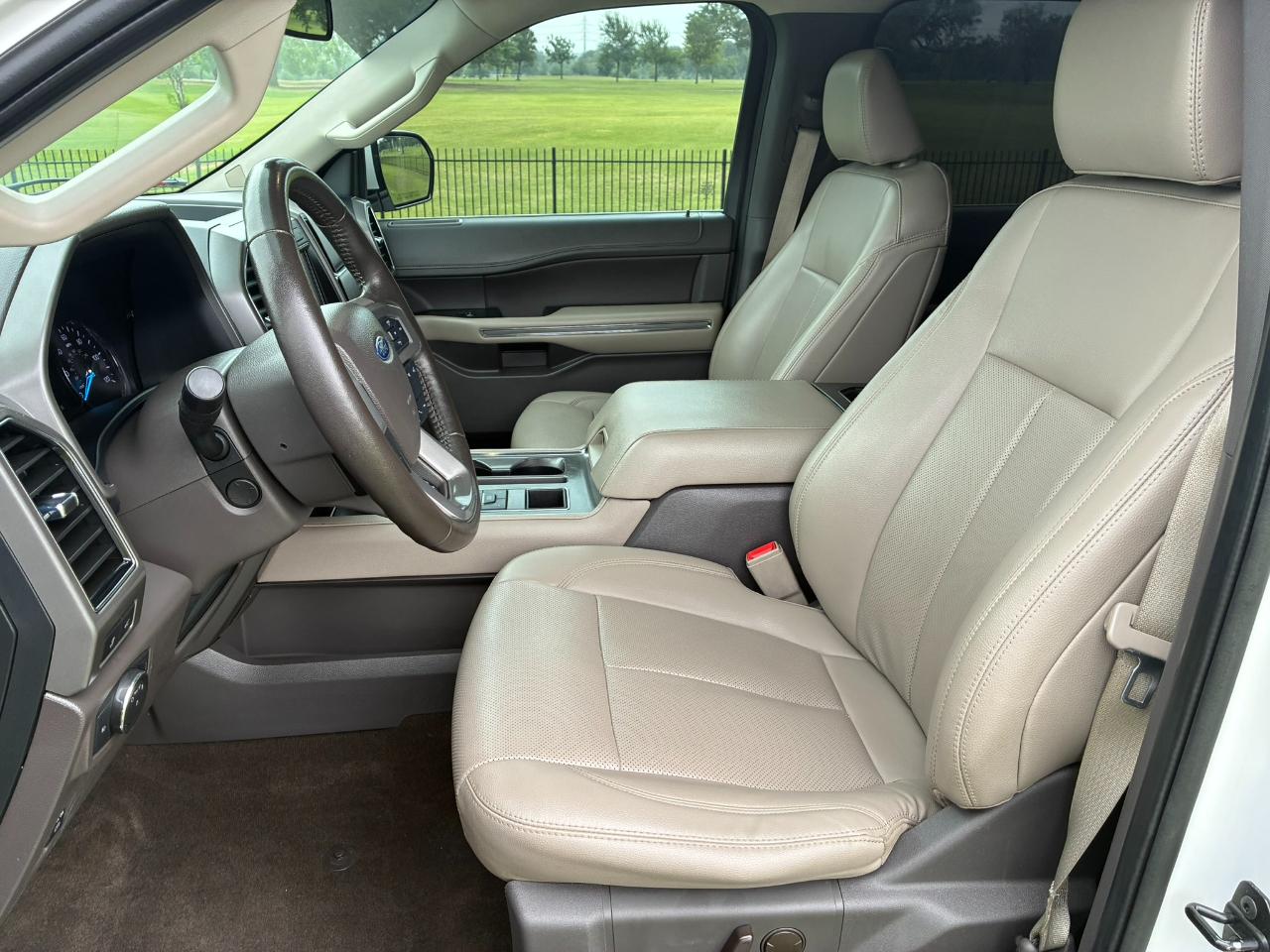 Ford Expedition XLT 2021