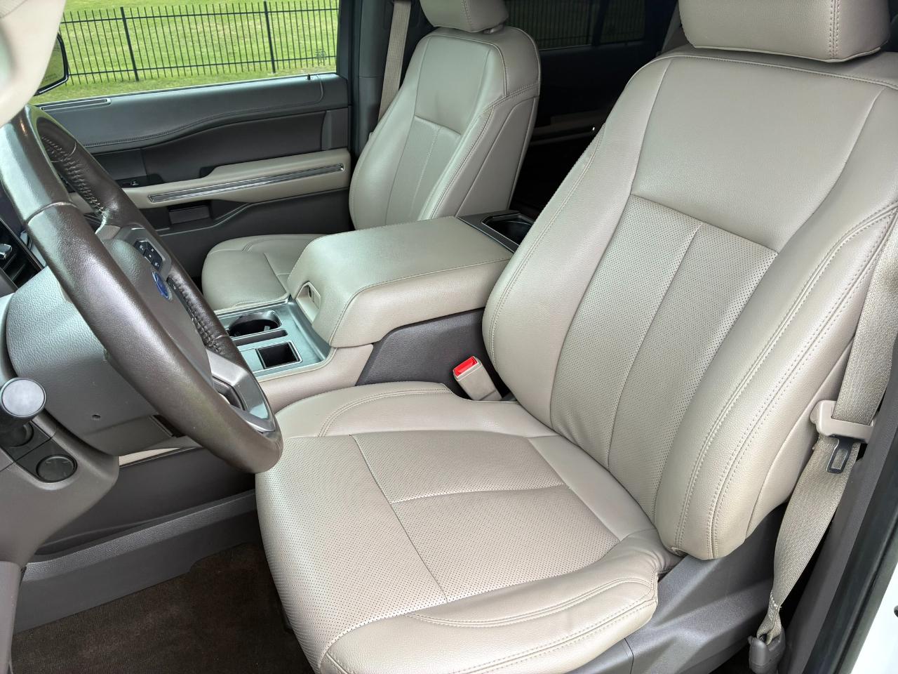 Ford Expedition XLT 2021