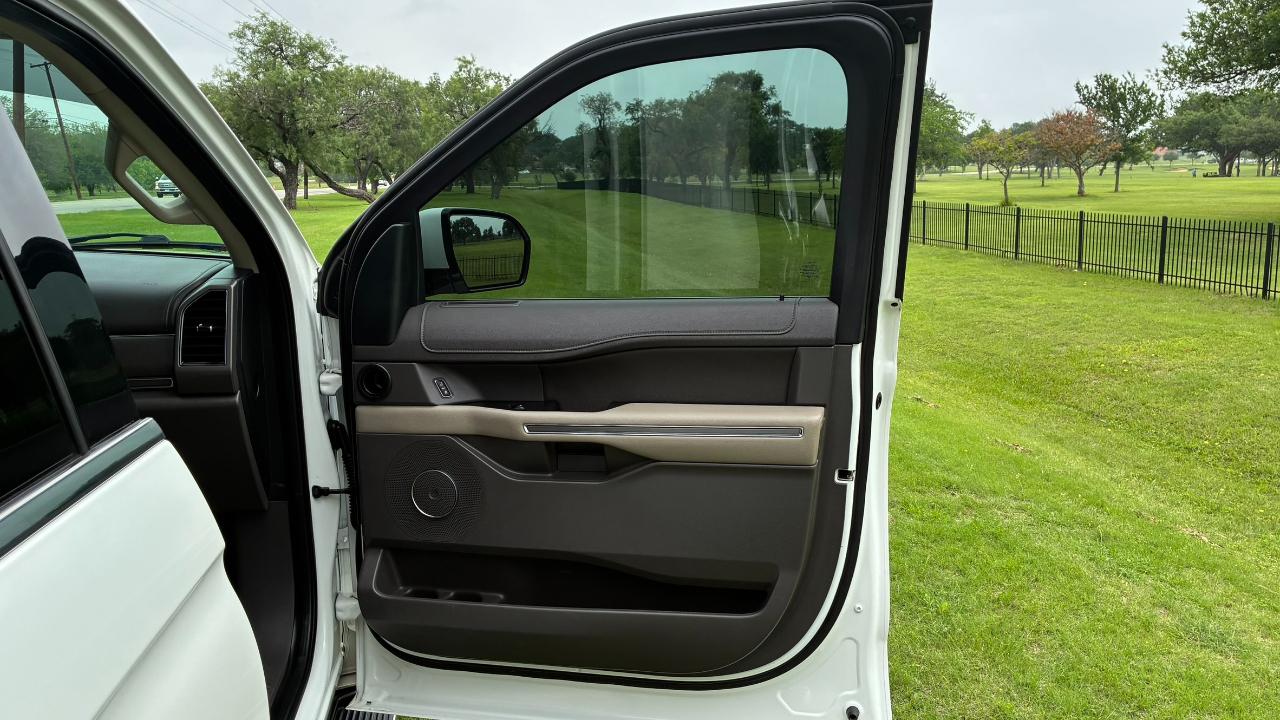 Ford Expedition XLT 2021