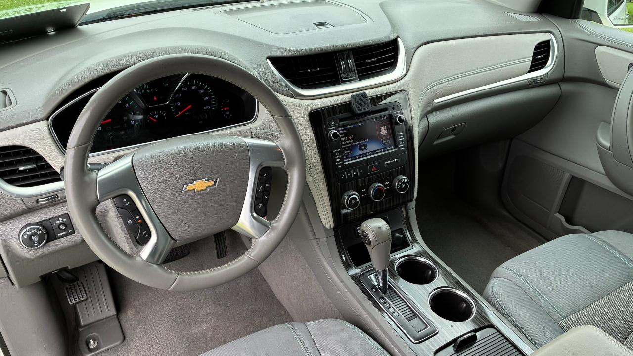 Chevrolet Traverse 1LT FWD 2013