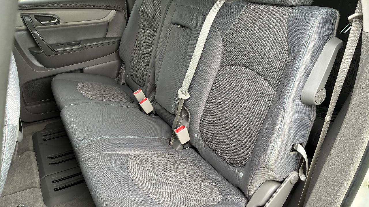 Chevrolet Traverse 1LT FWD 2013