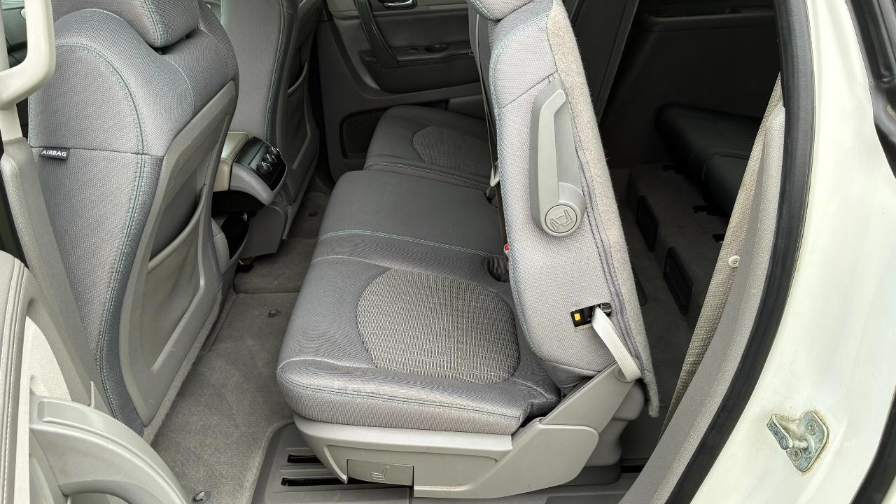 Chevrolet Traverse 1LT FWD 2013