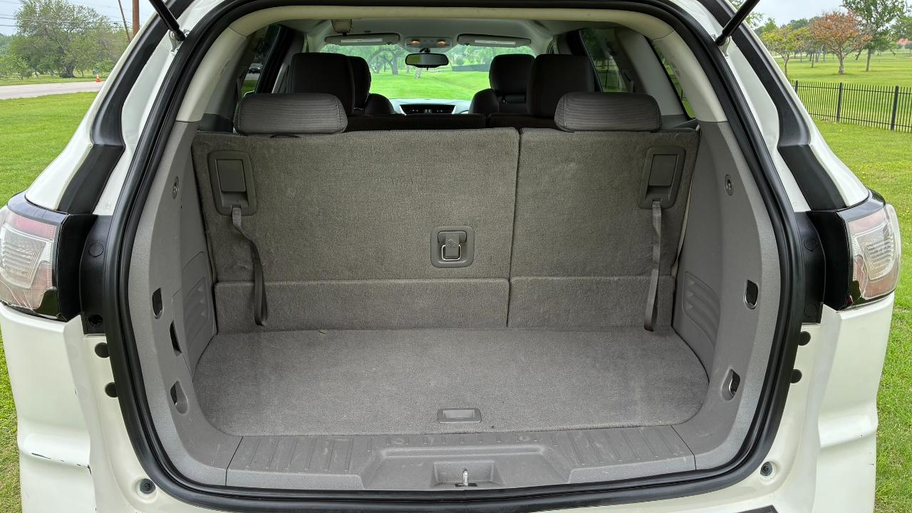 Chevrolet Traverse 1LT FWD 2013